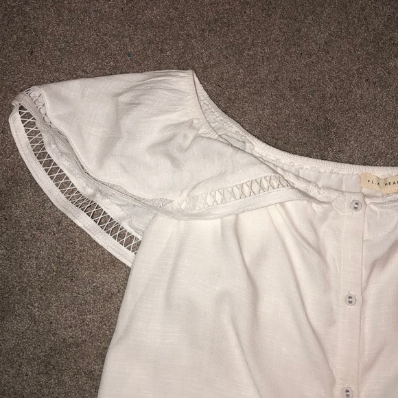 A crotchet detailed white dress - Picture 2 of 2